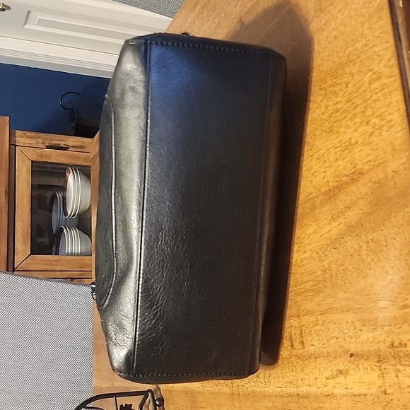 COACH East West Satchel Hand Bag Black Leather EUC - Picture 6 of 16